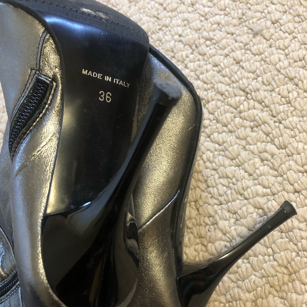 Boots - Picture 3 of 7